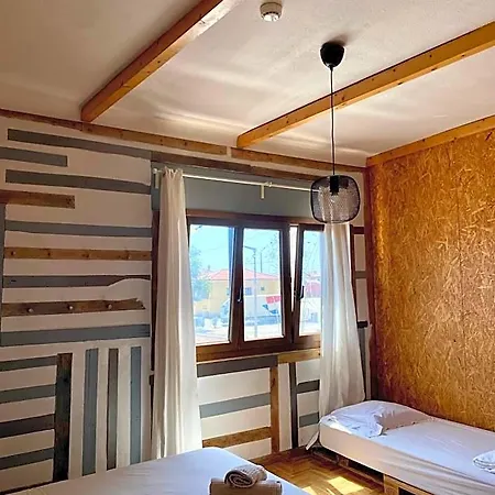 Hostel Eco - Tribo Da Ferrel (Leiria)